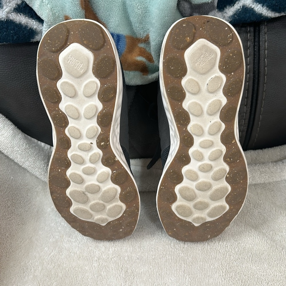 New Balance Shoes - Picture 5 of 7